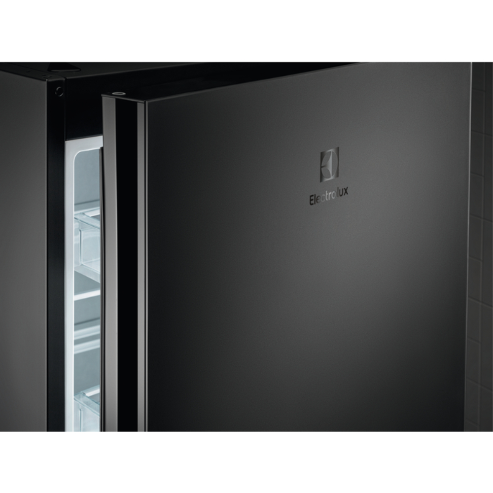 Холодильник Electrolux LNT7ME32M2 в TehnoAdept