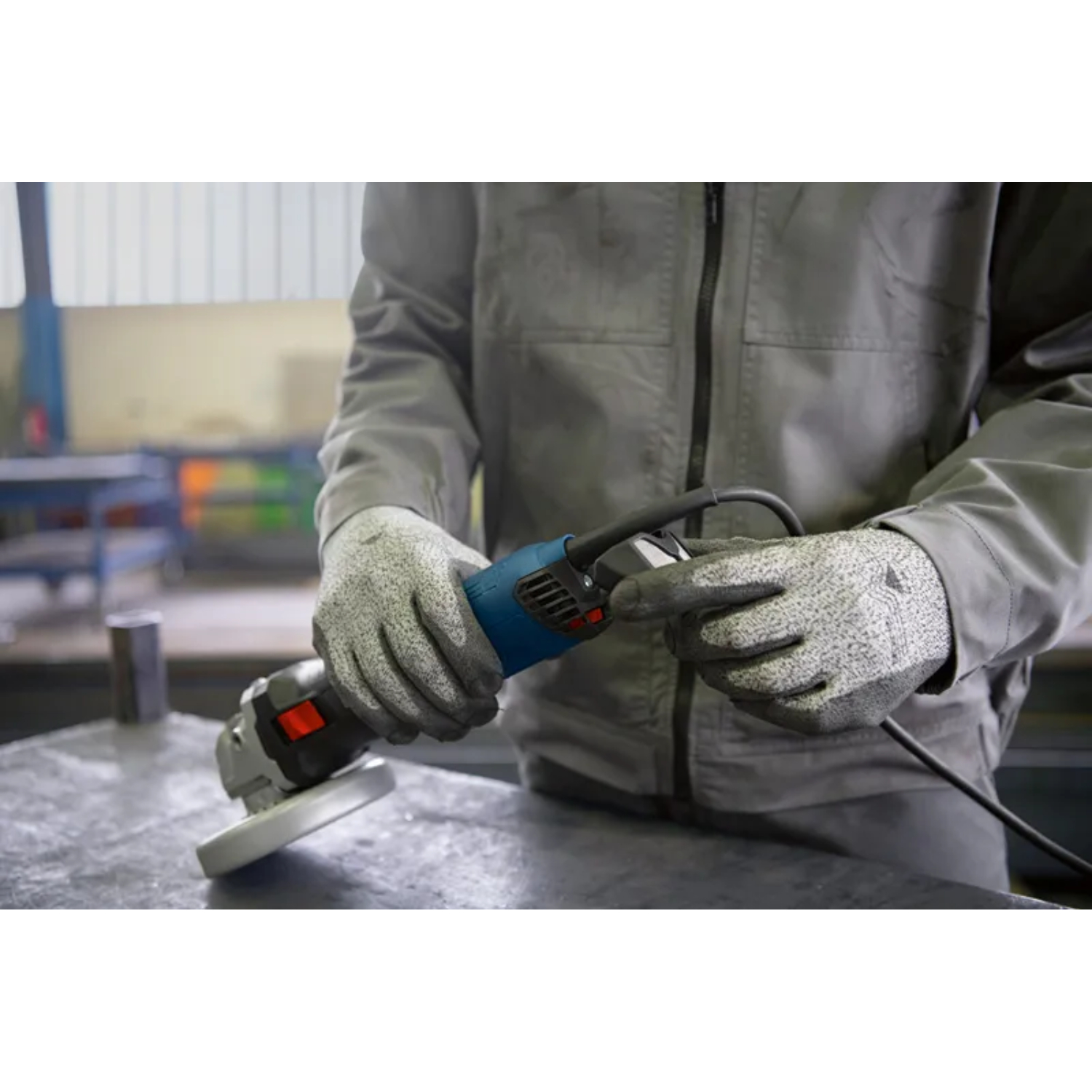 Угловая шлифмашина (болгарка) Bosch GWS 17-125 S (06017D0300) в TehnoAdept