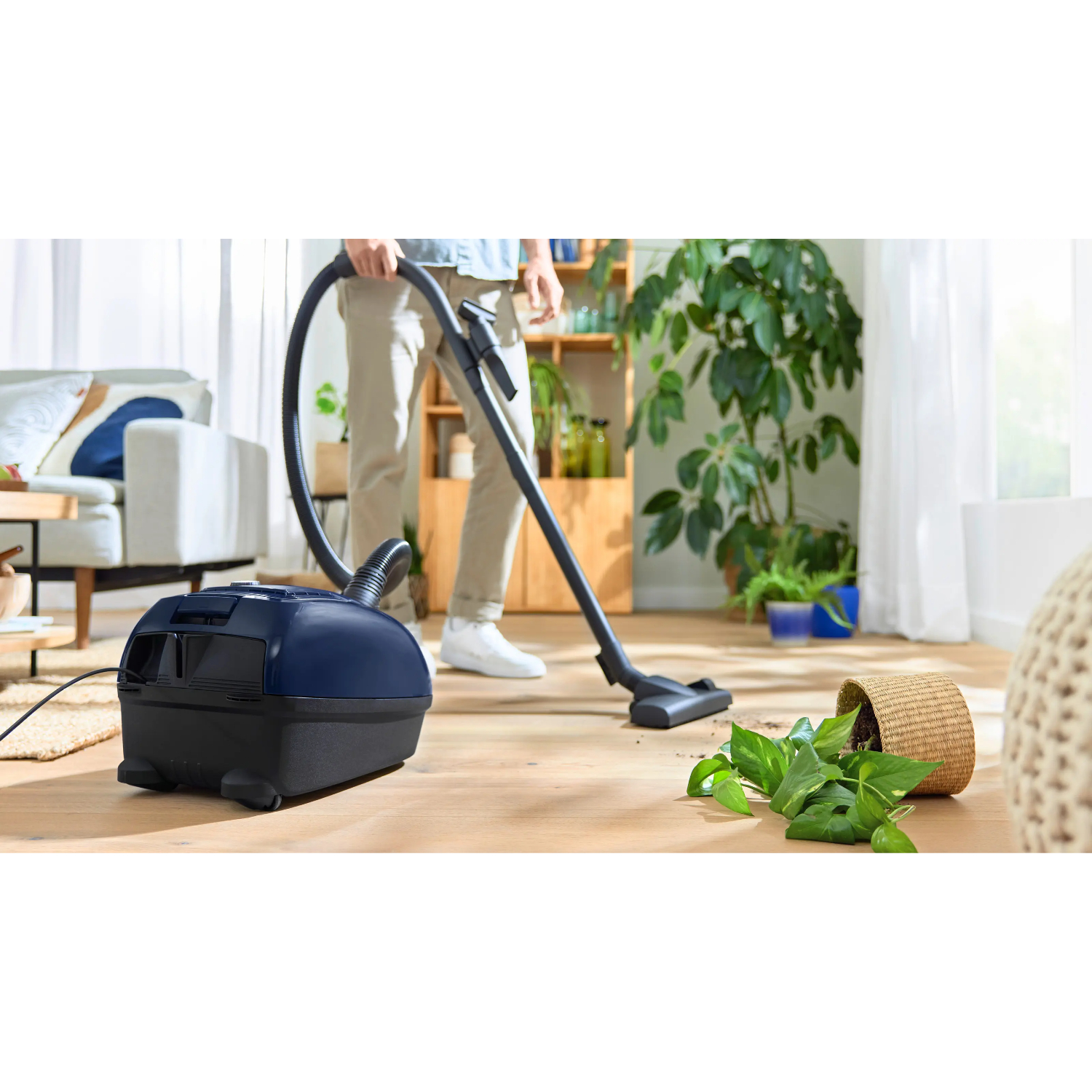 Пылесос Bosch BGL38WBU3H в TehnoAdept