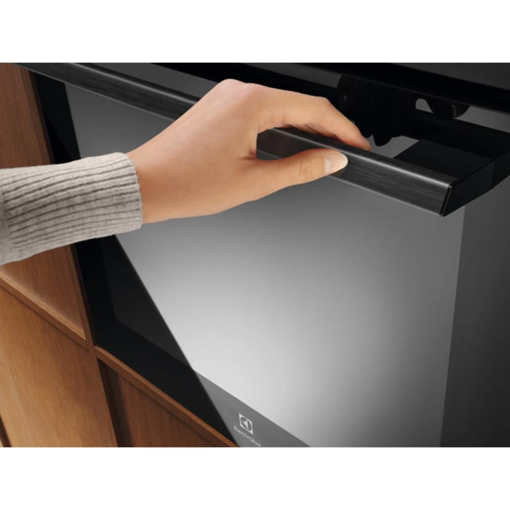 Духовой шкаф электрический Electrolux LOB9S3XZ, черный в TehnoAdept