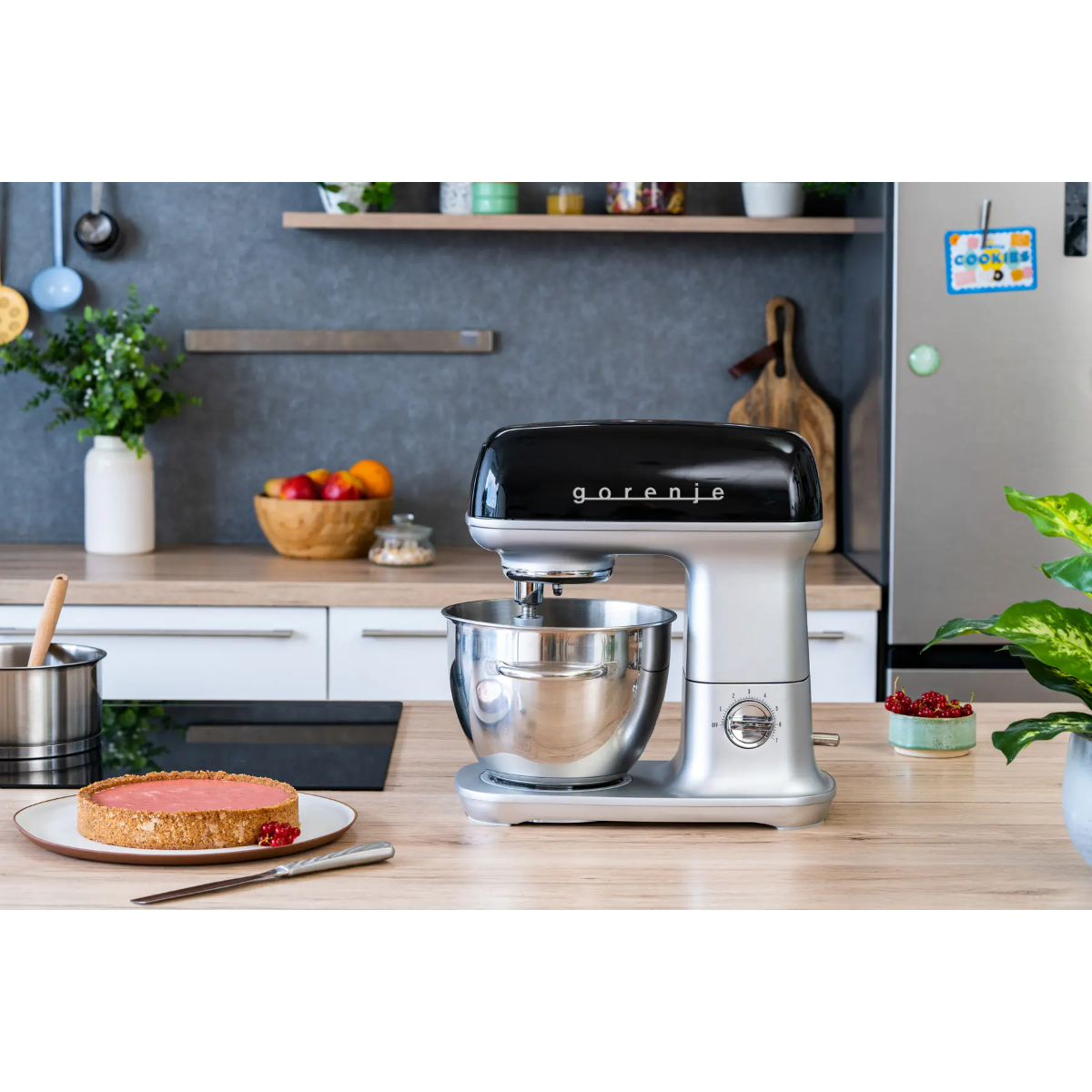 Комбайн кухонный Gorenje MMC1000RLBK черный в TehnoAdept