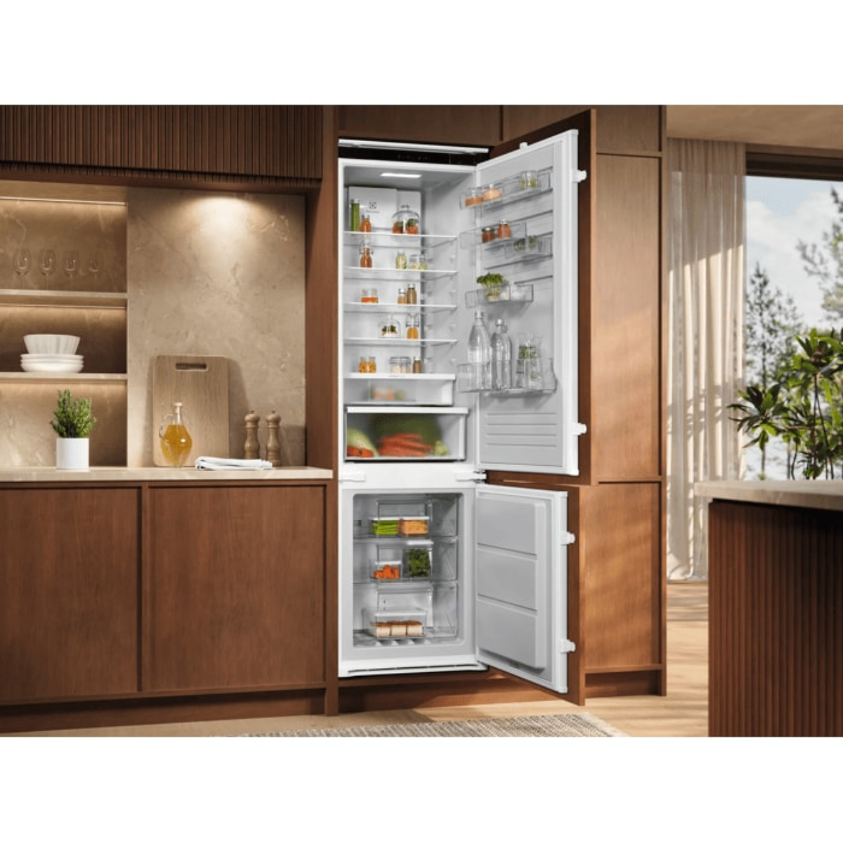Холодильник встраиваемый Electrolux ENT6MD19S3 в TehnoAdept