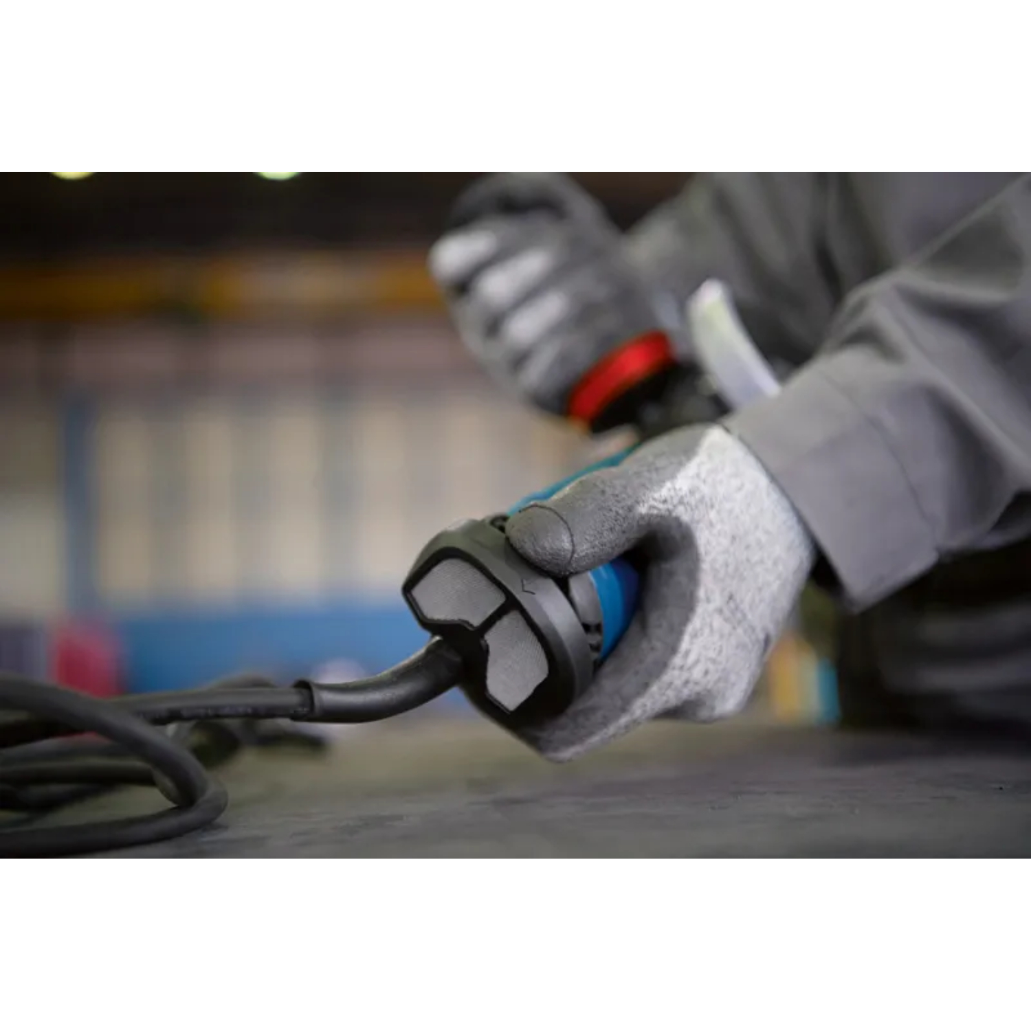 Угловая шлифмашина (болгарка) Bosch GWS 17-125 S (06017D0300) в TehnoAdept
