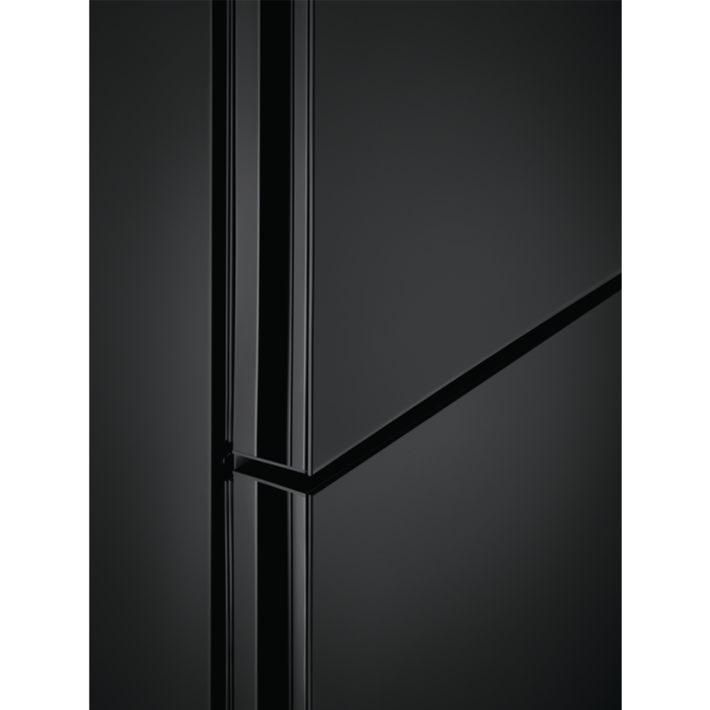 Холодильник Electrolux LNT7ME32M2 в TehnoAdept
