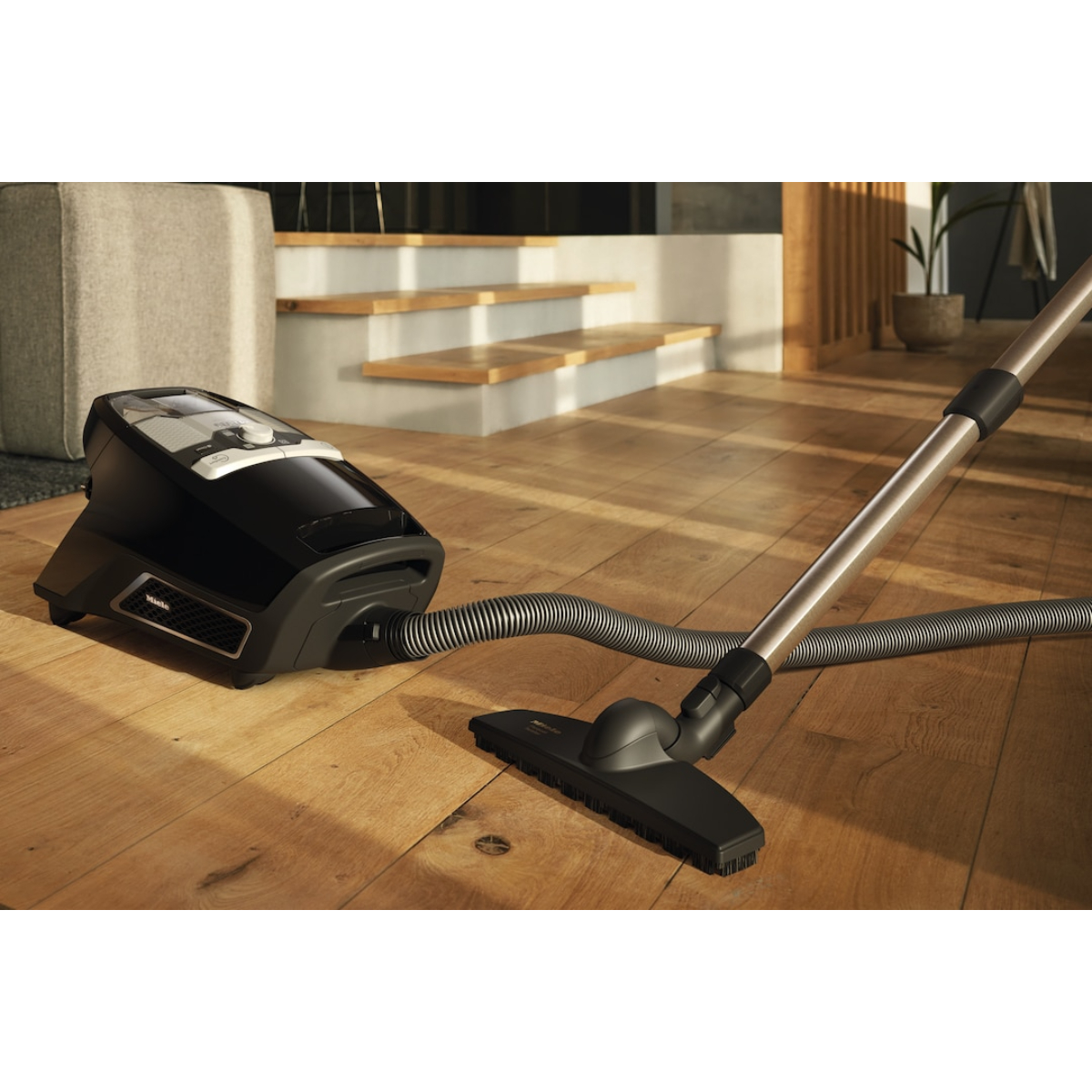 Пылесос Miele Blizzard CX1 Parquet Flex OBSW Obsidian Black, черный обсидиан в TehnoAdept
