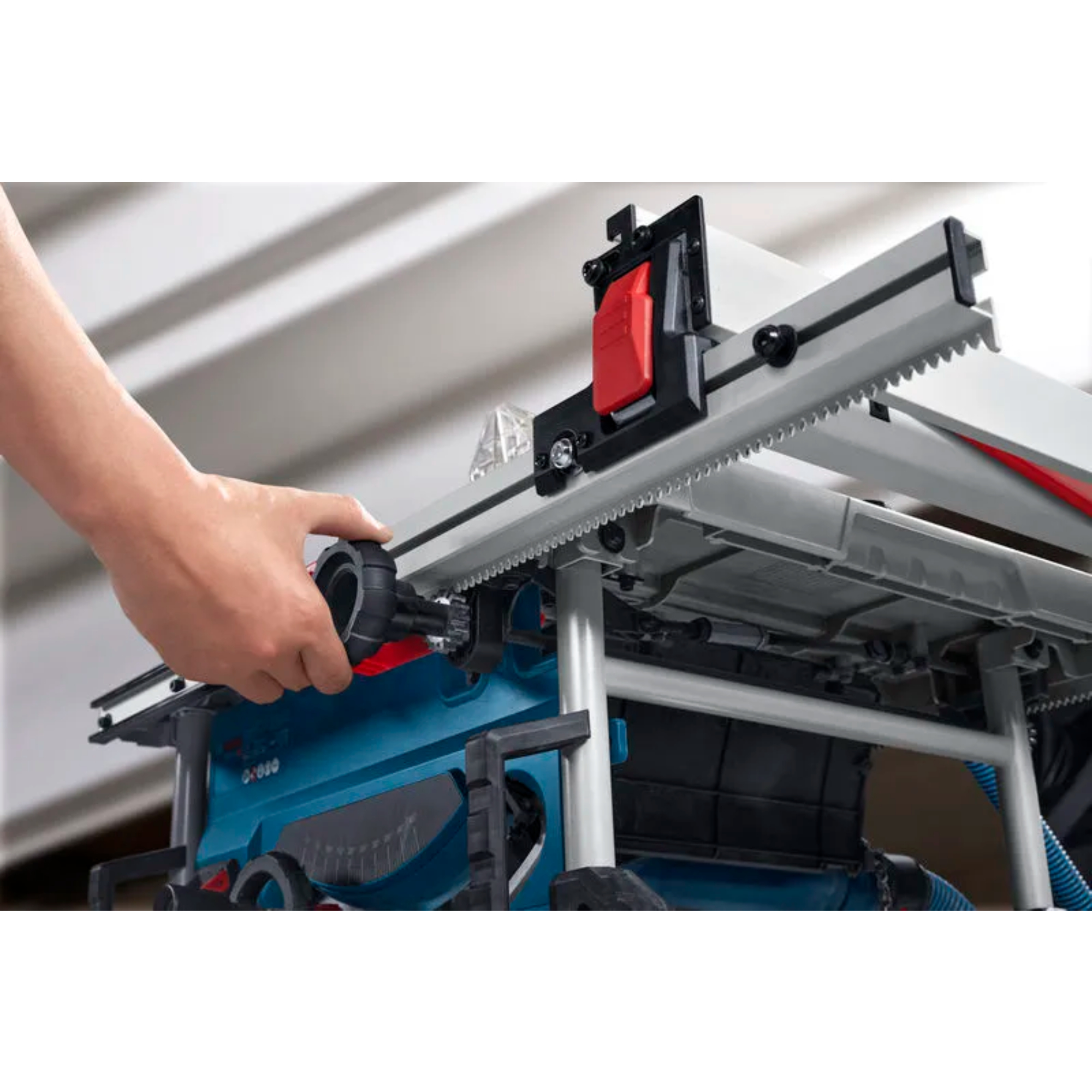 Пила дисковая настольная Bosch GTS 70-216 (0601B30600) в TehnoAdept