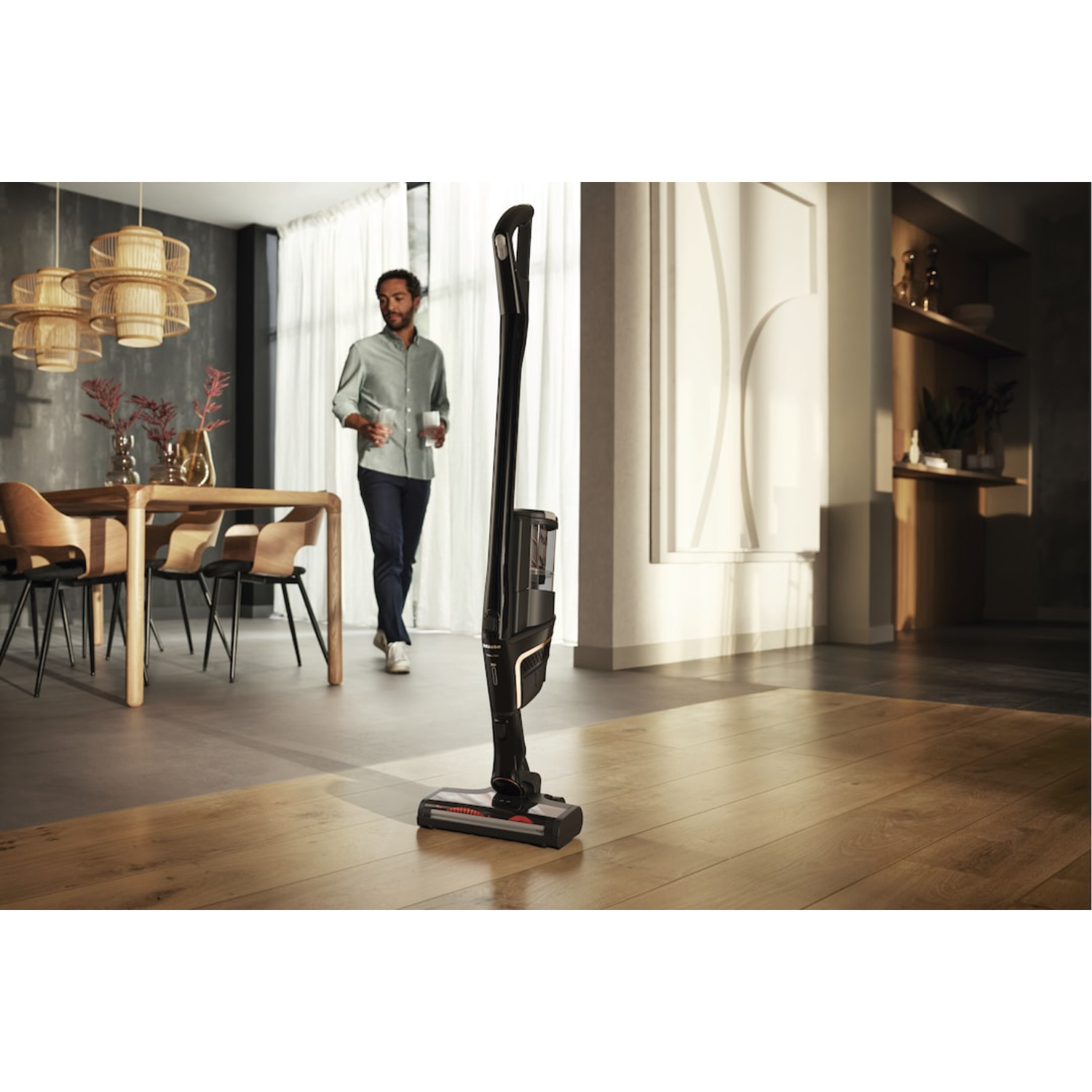 Пылесос вертикальный Miele Triflex HX2 Runner OBSW Obsidian Black, черный обсидиан в TehnoAdept
