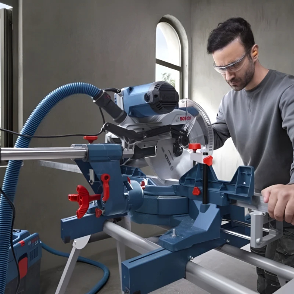 Торцовочная пила Bosch GCM 340-305 D (0601B60000) в TehnoAdept