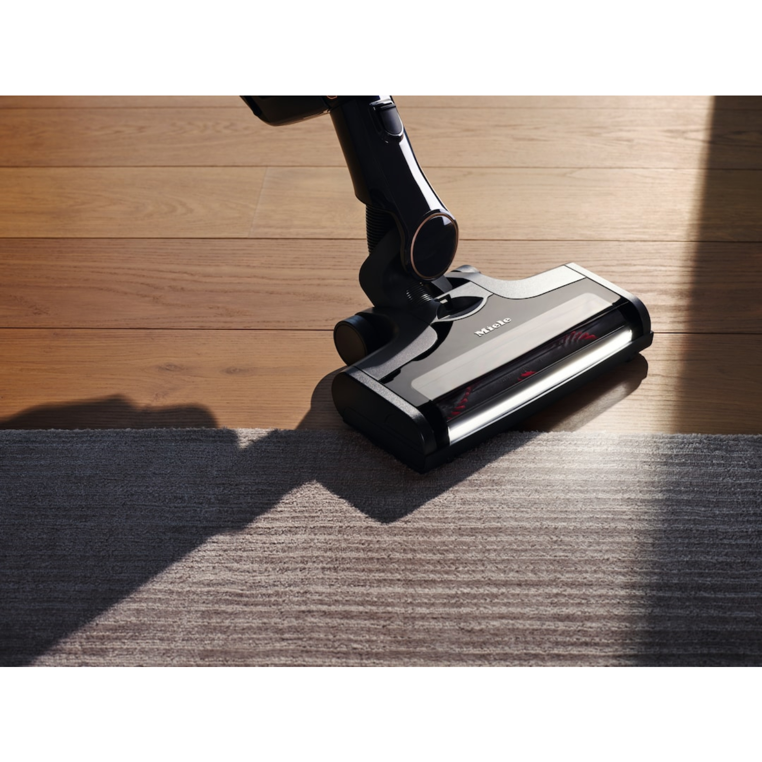 Пылесос вертикальный Miele Triflex HX2 Runner OBSW Obsidian Black, черный обсидиан в TehnoAdept