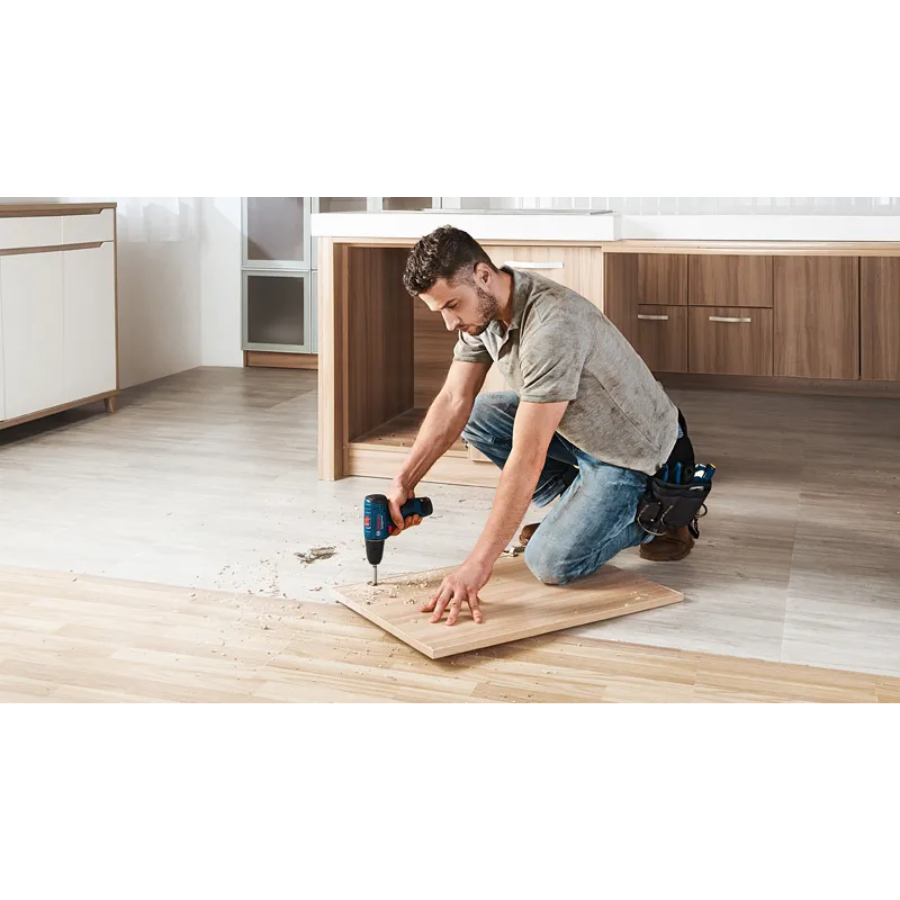 Дрель-шуруповерт аккумуляторная Bosch GSR 120-LI Professional 06019G8000 (кейс, с 2-мя АКБ и ЗУ) в TehnoAdept