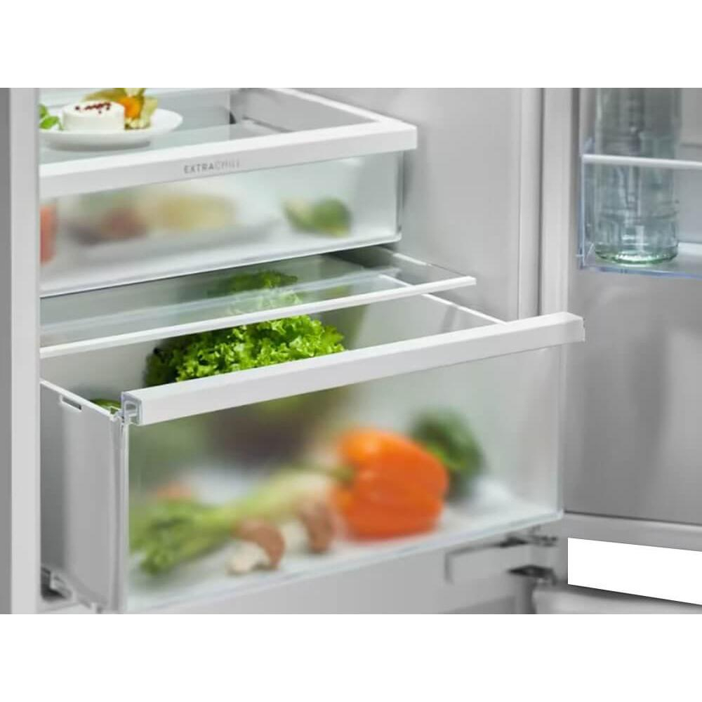 Холодильник встраиваемый Electrolux ENT6ME19S, белый в TehnoAdept