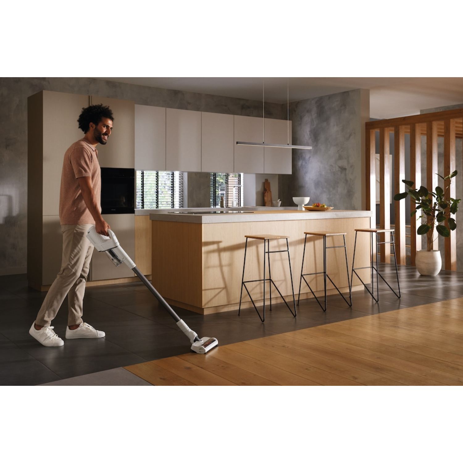 Пылесос вертикальный Miele Duoflex HX1 Extra BRWS Brilliant White, бриллиантовый белый в TehnoAdept
